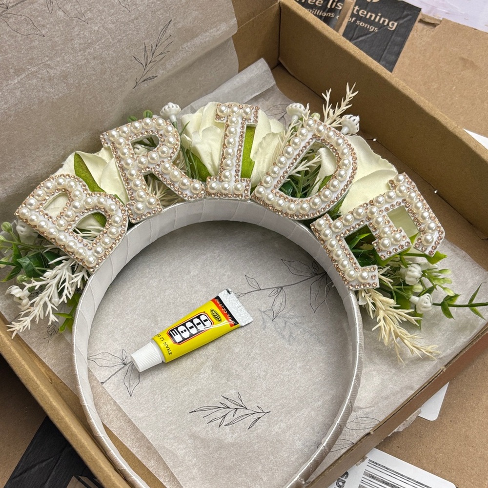 Bride headband NIB